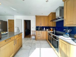 Kitchen- click for photo gallery